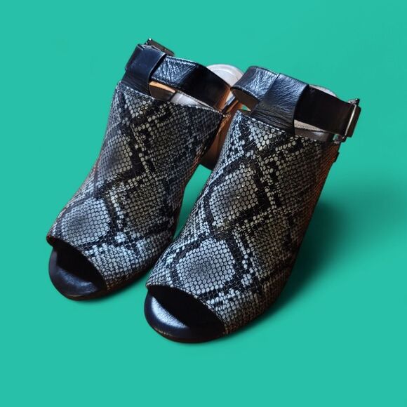 Vionic Kaia Snake Ankle Strap Heels - Size 6.5 - Picture 2 of 14